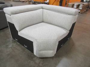 lot 447 image: CREATED FOR MACYs JASON FURNITURE Sectional Sofa Wedge in Light Gray (Wedge Only) With Adjustable Head Rests. In Like New Condition. Approximate Dimensions 49 x 49 x 33 Tall.