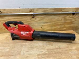 lot 82 image: MILWAUKEE M18 FUEL 120 MPH 450 CFM 18-Volt Lithium-Ion Brushless Cordless Handheld Blower (Tool-Only)