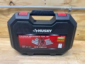 lot 60 image: HUSKY Mechanics Tool Set (119-Piece)