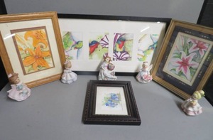 lot 11 image: 5 LEFTON FIGURINES  FRAMED PRINTS