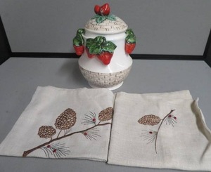 lot 33 image: VINTAGE STAWBERRY COOKIE JAR AND LINENS