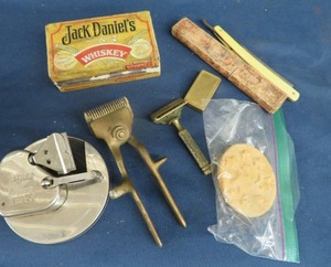 lot 54 image: VINTAGE BARBER SUPPLIES