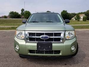 2008 Ford Escape XLT - 2 OWNERS