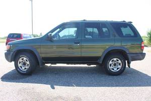 1997 Nissan Pathfinder SE - 1 OWNER - 4X4