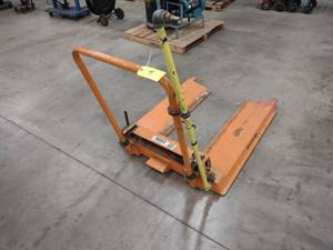 lot 9 image: Aero Go Paper Roll Mover, Pneumatic...
