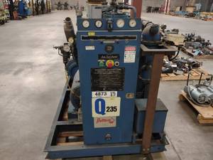 lot 17 image: Quincy QSI-235ANA2 Rotary Screw Air...