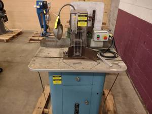 lot 43 image: CMC Corner Rounder...