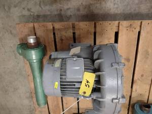 lot 54 image: Ring Air Vacuum, 6.7 hp. Multi-Tap,...