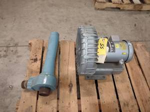 lot 55 image: Gast Air Vacuum 3.5 hp. Multi-Tap, ...