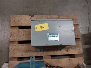 lot 92 image: ITE Transformer, 3 KVA, No. 3F2R003...