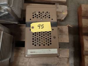 lot 95 image: Sola Type 43 MiniMicro Computer Re...