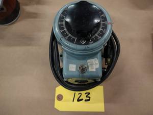 lot 123 image: Power Stat Variable Autotransformer...