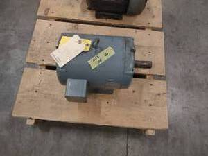 lot 220 image: 10 hp. Motor...