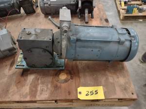 lot 255 image: Warner 34 hp. DC Motor with Gear B...
