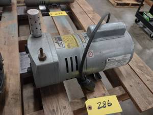 lot 286 image: Gast Vacuum Pump...