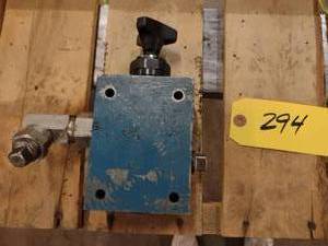 lot 294 image: Rexroth Hydraulics Flow Control Val...