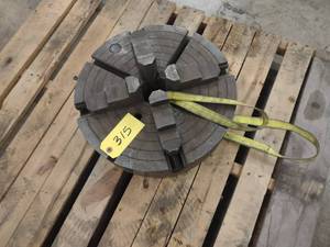 lot 315 image: Cushman 18 4-Jaw Lathe Chuck...