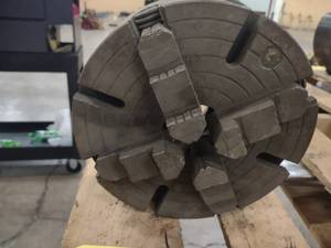 lot 318 image: Poland 10 4-Jaw Lathe Chuck...