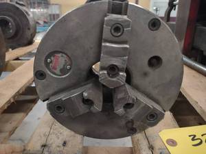 lot 320 image: Cushman 8 38 3-Jaw Lathe Chuck...