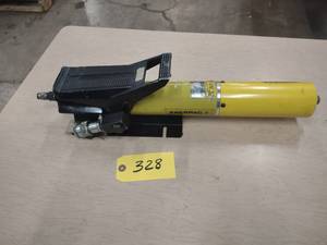 lot 328 image: Enerpac PA-166 Air Operated Hydraul...