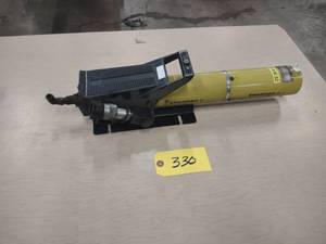 lot 330 image: Enerpac PA-166 Air Operated Hydraul...