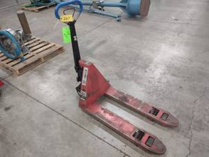 lot 357 image: Atlas 5500 lb. Capacity Narrow Pall...