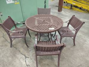 lot 360 image: 42 Picnic Table & (4) Chairs, Heav...