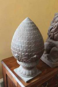 lot 740 image: Table Statue