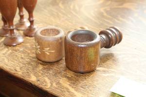 lot 744 image: Lot of (2) Wood Home Dcor