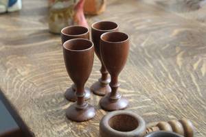 lot 743 image: Lot of (4) Wood Cups