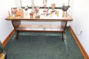lot 742 image: Table