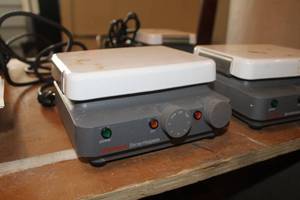 lot 774 image: Corning StirrerHot Plate