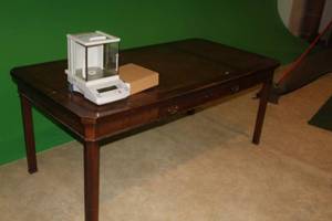 lot 783 image: Table