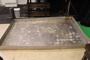 lot 785 image: Fountain Base