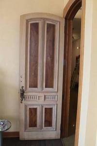 lot 613 image: Wood Interior Door 4-Panel Arched 35-78x106-58x1-34