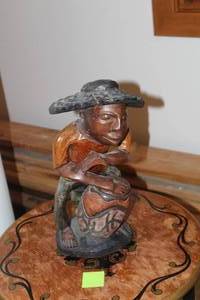 lot 680 image: Table Statue