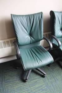 lot 692 image: Rolling Office Arm Chair