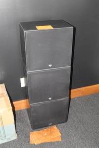 lot 600 image: Lot of (3) Klipsch KL-650 THX LCR 150W 8-ohm Stereo Speakers