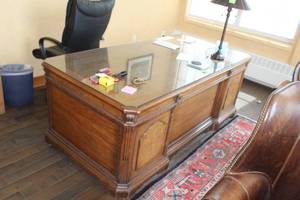 lot 716 image: Stow & Davis The Tuscan Group Wood Executive Office Desk with Glass Desk Protector, Rolling Office Arm Chair