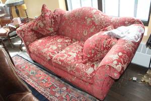lot 724 image: Red Floral Fabric Living Room Couch