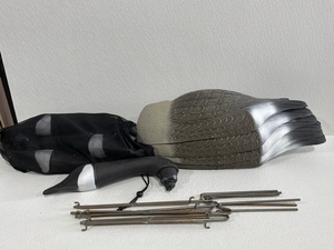 lot 1 image: Goose Field Decoys