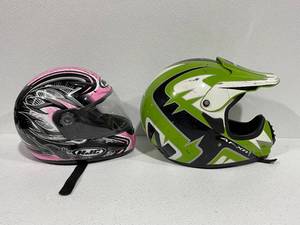 lot 13 image: Helmets