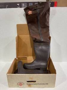 lot 24 image: Red Ball Insulated Hip Waders