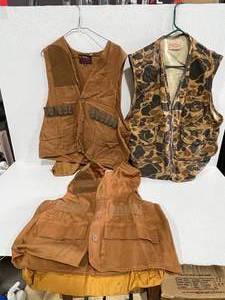 lot 28 image: Hunting Vests