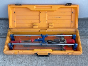 lot 40 image: Felker Tile Cutter