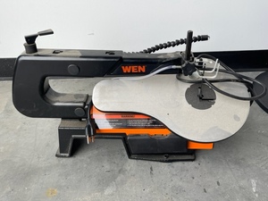 lot 47 image: 16 Scroll Saw