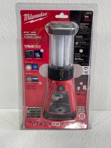 lot 52 image: Milwaukee M12 LED Lantern Flood Light NEW