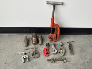 lot 65 image: Pipe Cutters and Flaring Tools