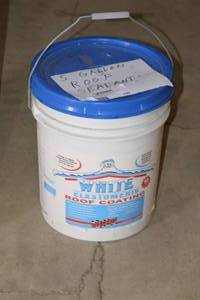 5 gallon bucket of roof sealant