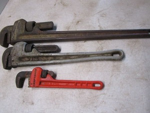 Pipe wrenches with Ridgid 24 Truec...